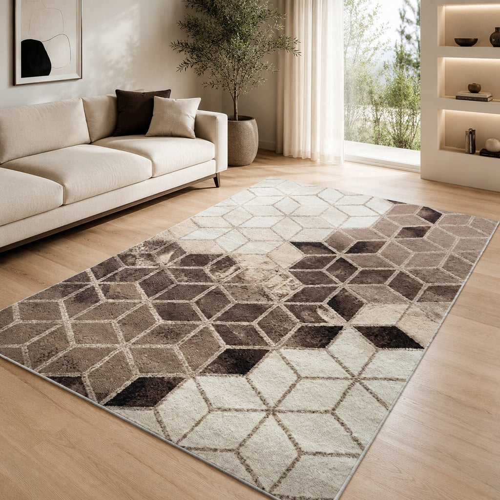 CarpetlyHome barna-bézs kockás modern szőnyeg, 100% polipropilén, 10 mm szálhossz, padlófűtéshez is alkalmas.