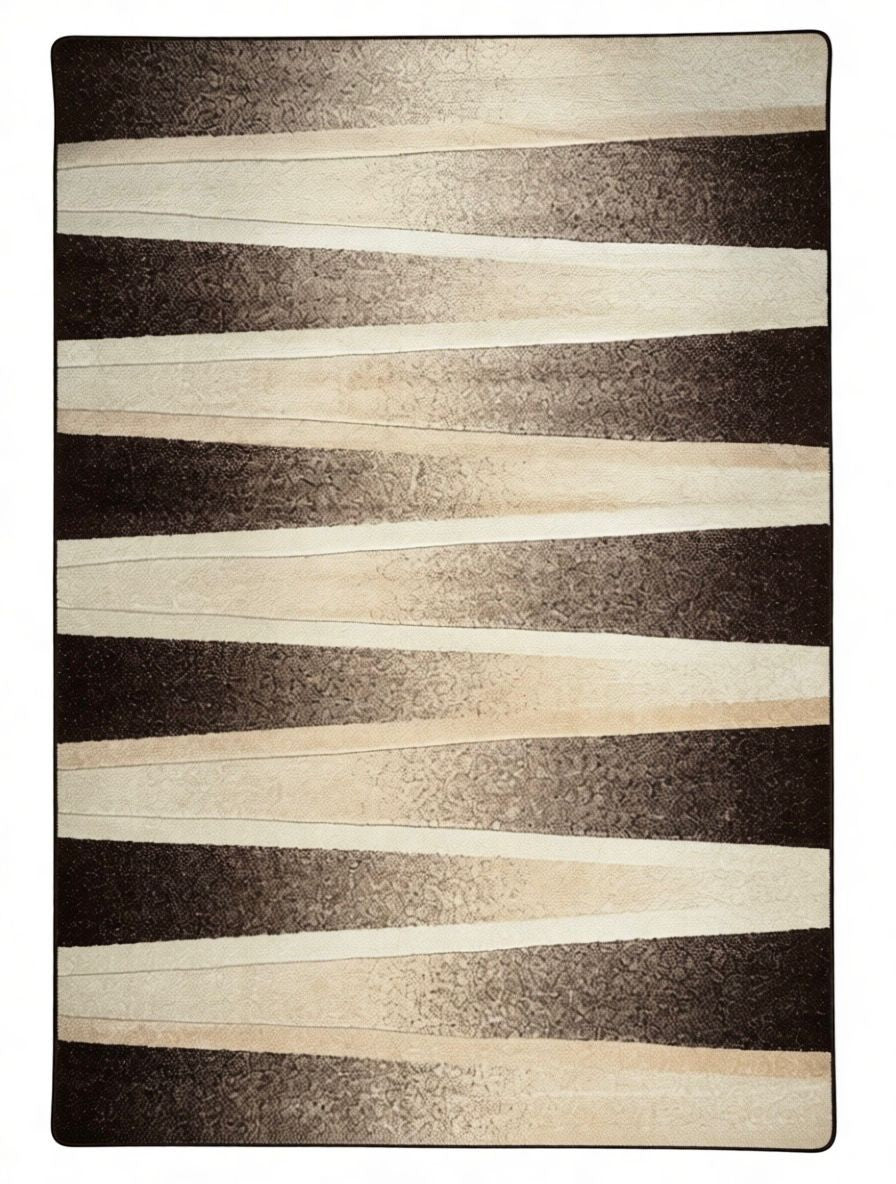 CarpetlyHome barna geometrikus mintás, 100% polipropilén szőnyeg, 12 mm szálhosszúsággal.