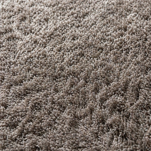 CarpetlyHome barna, hosszú szálú, puha shaggy szőnyeg 25 mm-es szálhosszúsággal, modern minimalista stílusban.