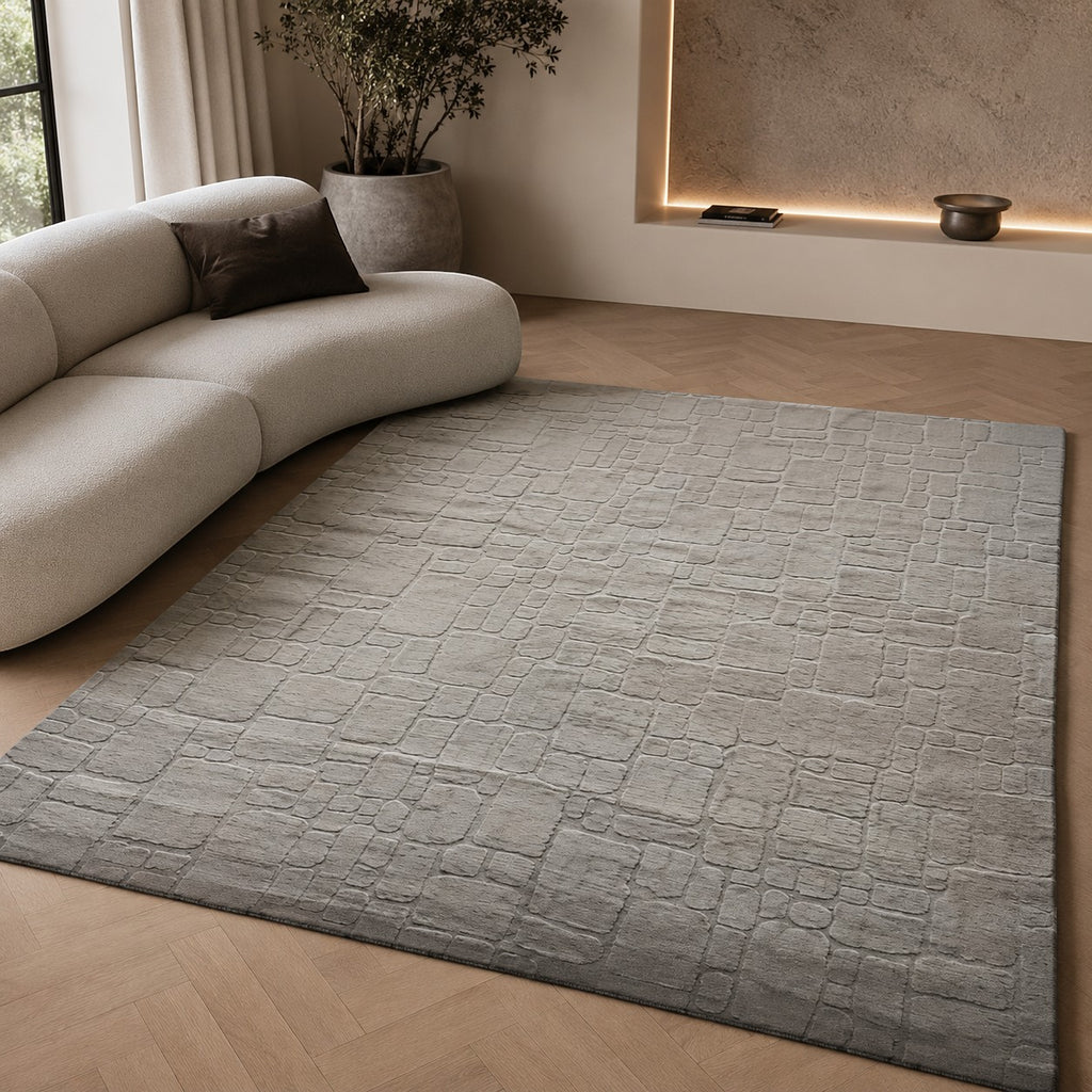 CarpetlyHome Bergamo kőmintás bézs szőnyeg, puha, 100% polipropilén, 8 mm szálhossz, csúszásmentes hátlap.