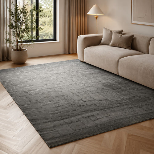 CarpetlyHome Bergamo antracit szürke, puha szőnyeg kövezet mintával, 100% polipropilén, 8mm szálhossz.