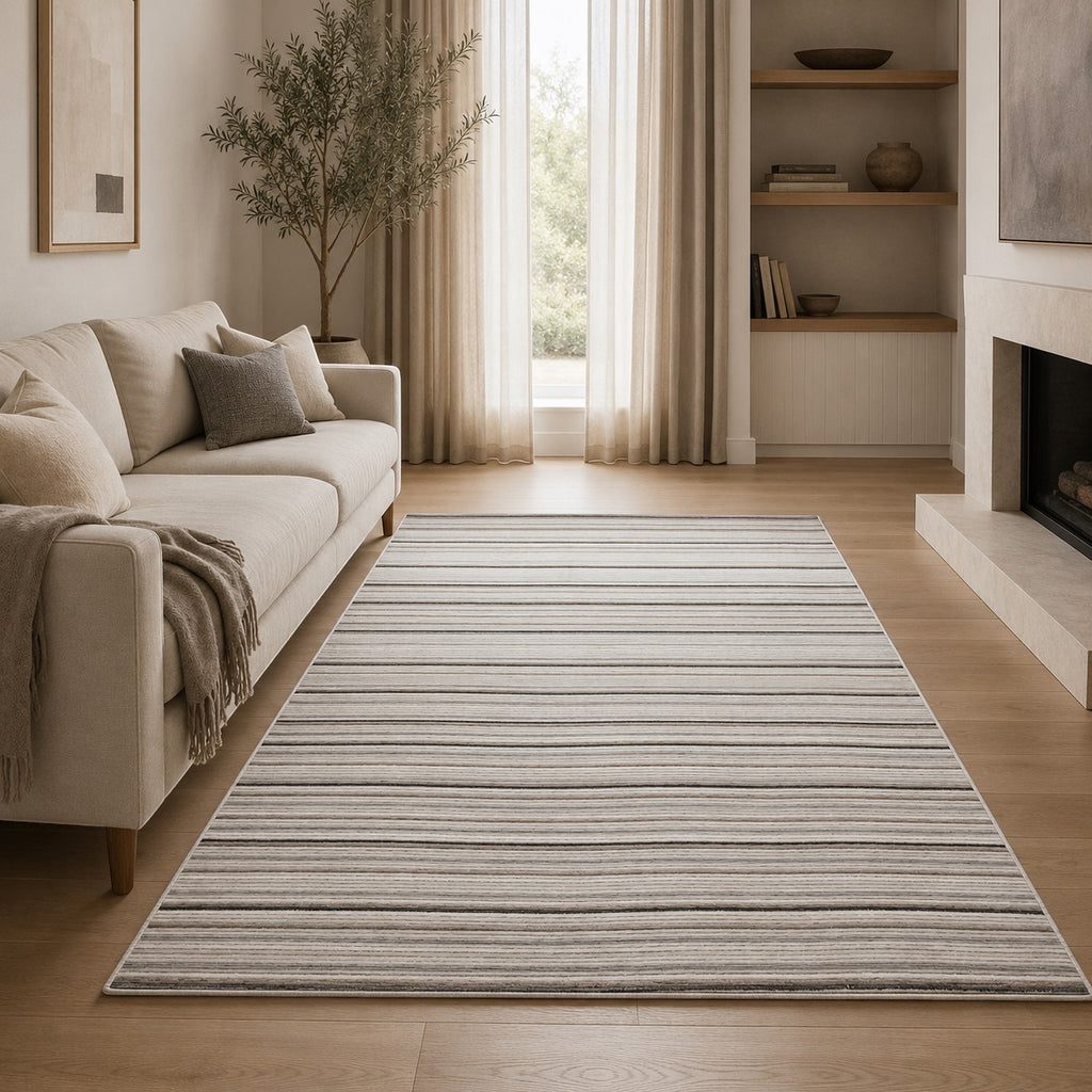 CarpetlyHome bézs csíkos modern polipropilén szőnyeg világos nappaliban, padlófűtéshez is alkalmas kivitelben.