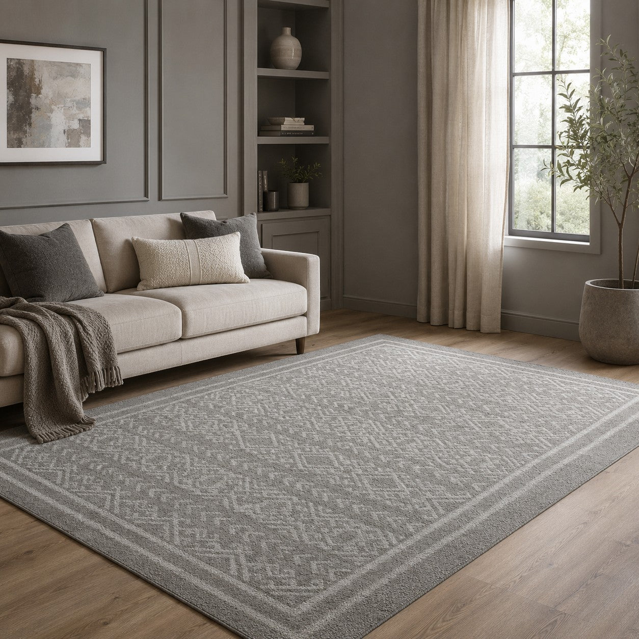CarpetlyHome Bouclair bézs színű, skandináv etno stílusú, geometrikus mintás polipropilén szőnyeg modern nappaliban.