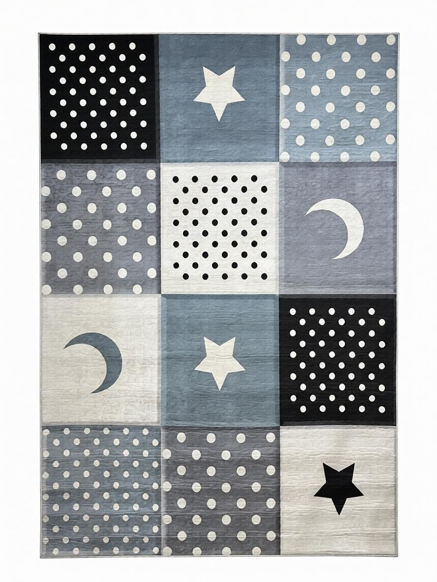 CarpetlyHome kék-szürke patchwork gyerekszőnyeg csillag és hold mintával, 100% polipropilén, 8mm szálhossz.