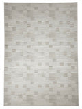 CarpetlyHome krém színű, finoman csíkozott mintás modern szőnyeg, 100% polipropilén, 12 mm szálhossz.