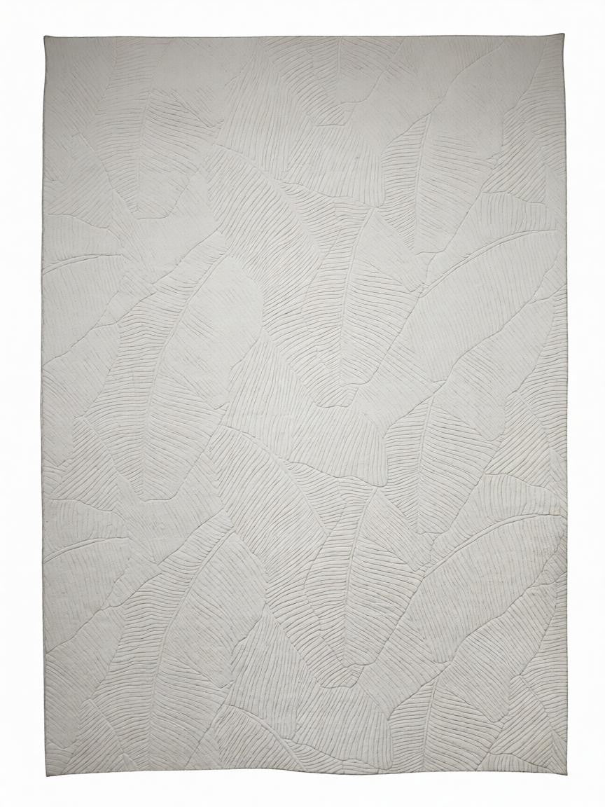 CarpetlyHome krémszínű, puha szőnyeg levélmintával, 100% polipropilén, 8mm szálhossz.