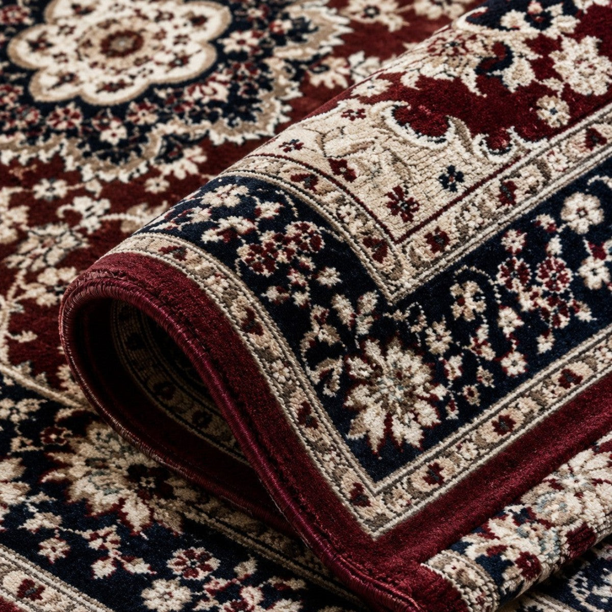 CarpetlyHome Ottoman bordó-fekete klasszikus mintás polipropilén szőnyeg elegáns ornamentikus díszítéssel.