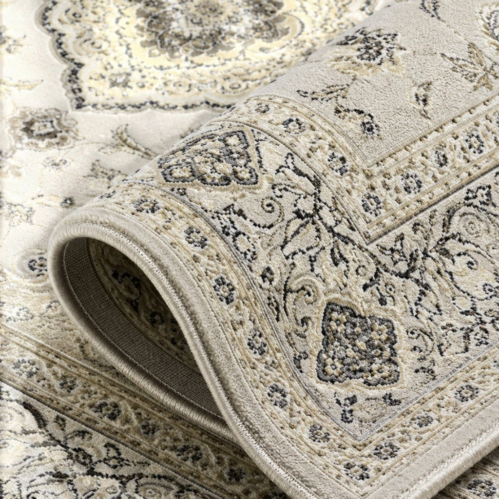 CarpetlyHome Ottoman krém színű, klasszikus mintás, 12 mm szálhosszúságú polipropilén szőnyeg részletgazdag mintával.