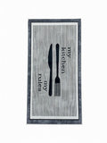CarpetlyHome szürke futószőnyeg evőeszköz mintával, poliészterből, csúszásgátló hátoldallal.