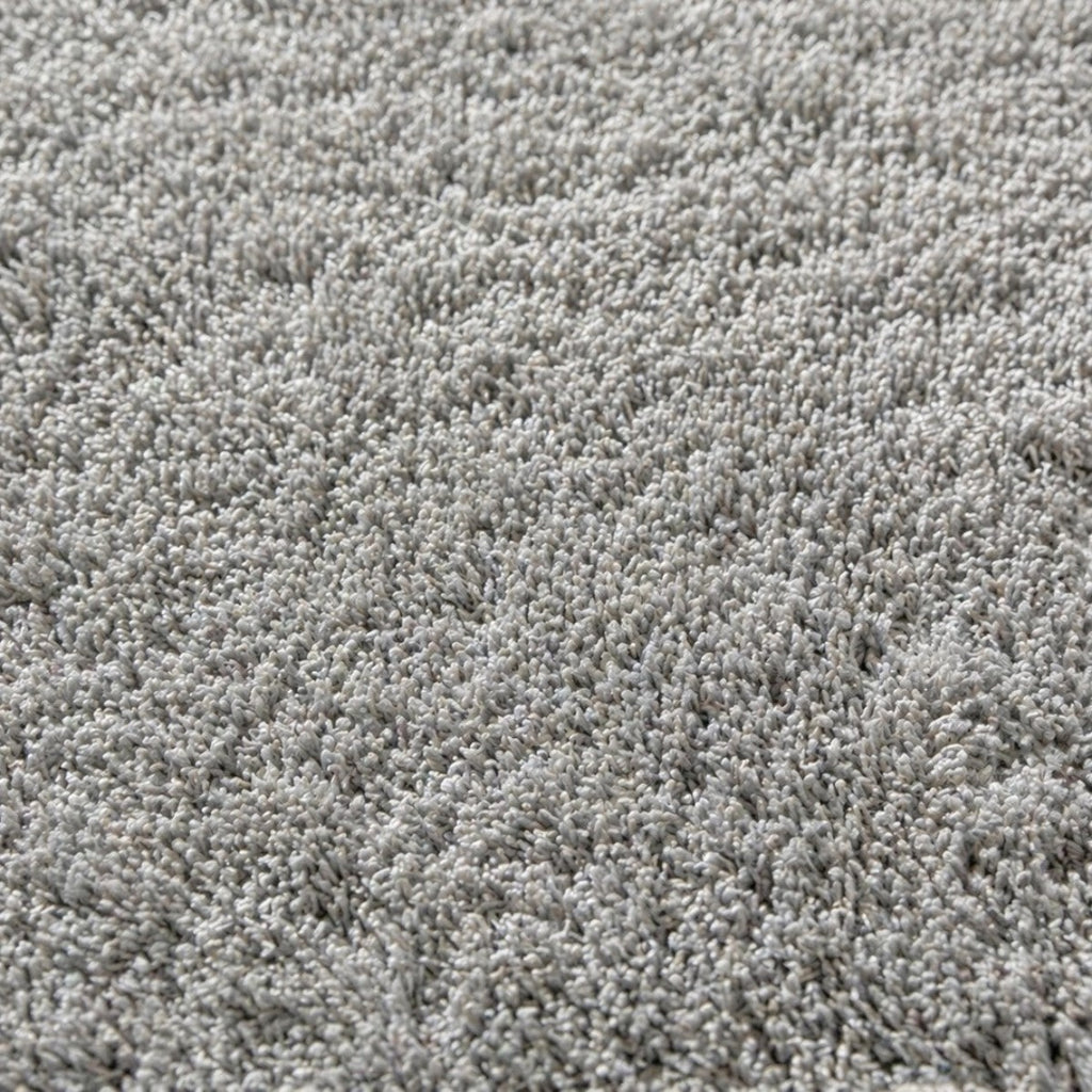 CarpetlyHome Belinda világosszürke, 25 mm szálhosszúságú, puha polipropilén shaggy szőnyeg közelkép